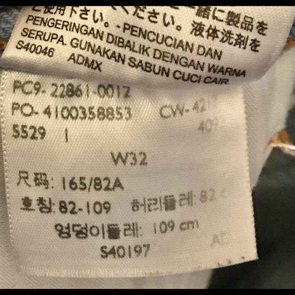 Levi Strauss Button Fly Distressed Jeans - Picture 8 of 9